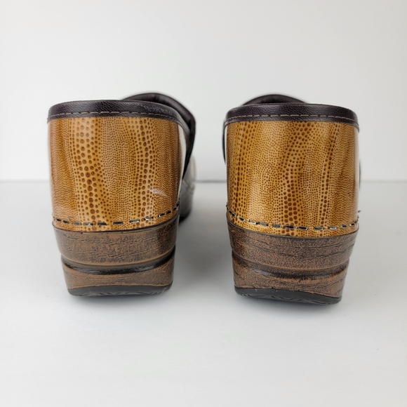 Dansko Shiny Gold Honey Clogs Professional Women's Comfort Shoes - Picture 3 of 13